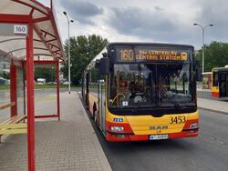 Autobus Man Lion's City G na linii 160, na pętli Metro Trocka (2020)