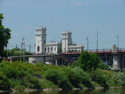 Most Poniatowskiego wieżyczki