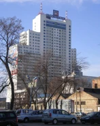 Wieżowiec widziany z ul. Pańskiej