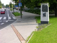 ul. Bonifraterska róg ul. Międzyparkowej (nr 1)