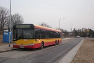 Autobus Solaris Urbino 15 linii 188 na przystanku nr 01