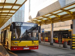 Autobus  na linii 522 na pętli  ()