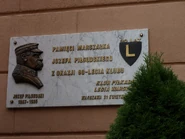 Legia tablica pil.jpg (235 KB) Tablica poświęcona pamięci Józefa Piłsudskiego.