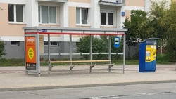 Przystanek nr 02 (wiata seryjna) (2019)