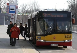 Autobus  na linii 514 na przystanku  ()