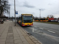 Autobus  na linii 521 na  ()