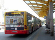 Autobus Mercedes Conecto G na linii „109” na krańcu Dworzec Centralny