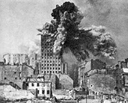 Powstanie2.jpg (129 KB) Niemiecki pocisk trafia w Prudential podczas powstania