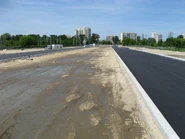 Budowa arterii na wysokości ul. Oś Królewska (06.2010) – widok na północ