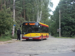 Autobus  na linii „147” na krańcu 