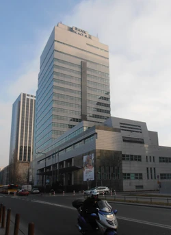 Grzybowska (biurowiec, budynek nr 53-57)