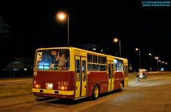 Autobus  6330 na linii 518 na pętli  ()