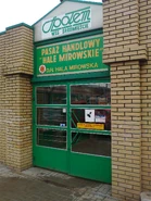 PasażHalaM.jpg (1,01 MB) Wejście do pasażu od strony al. Jana Pawła II