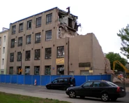 Budynek po pierwszych pracach rozbiórkowych, 12 maja 2010