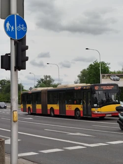  na linii „147” w okolicach przystanku 