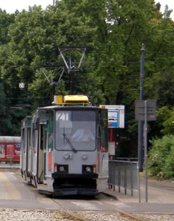 Dwudziestka jedynka na przystanku  ()