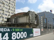 Dom Handlowy Feniks (nr 32) podczas rozbiórki