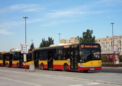 Autobus  na linii „147” na pętli 