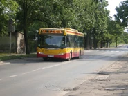 Autobus linii 170 na wysokości Hutniczej