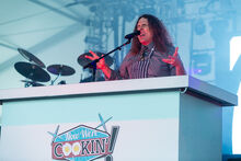 Weirdal govball02.jpg