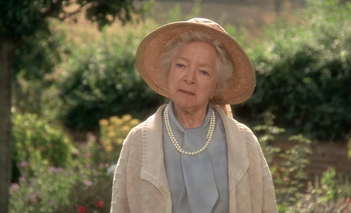 Lady Gwendolyn St. Edmund to Candleshoe Wiki Fandom