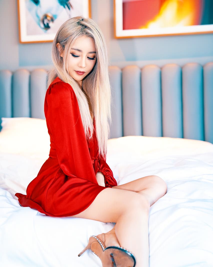 G)I-DLE's Minnie Announces Collaboration With Australian-Chinese YouTuber  And Singer Wengie