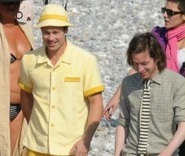 Pitt and Anderson on the set