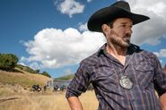 Yellowstone - Going Back to Cali - Promo Still 11