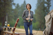 Yellowstone - A Knife and No Coin - Promo Still 7
