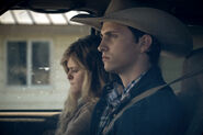 Yellowstone - Stills - Characters - Jamie Dutton - Beth Dutton