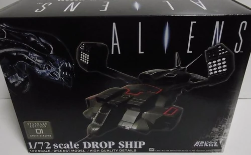 ALIENS DROPSHIP フィギュア Aoshima Aliens Dropship 02 and APC Models + Hicks and