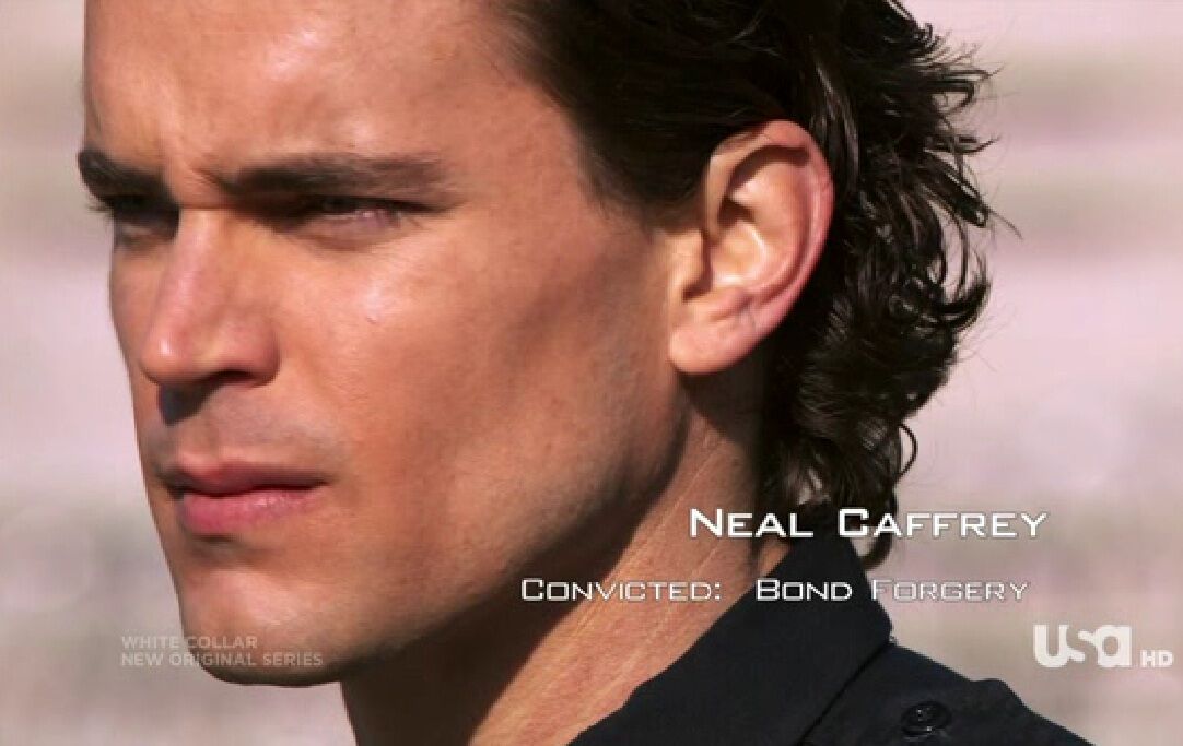 White Collar Matt Bomer as Neal Caffrey Looking Good in Shades 8 x 10 inch  photo