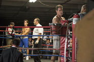 4x09-NealPeterBoxing