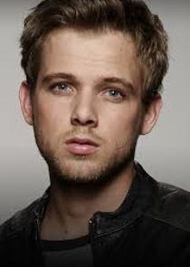 max thieriot 2022