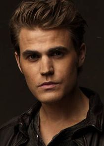 Stefan Salvatore, Wiki Vampire Diaries