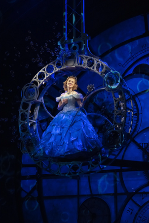 Look it's Glinda