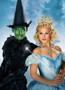 ELPHABA-und-GLINDA