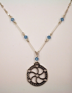 Blue Glinda Necklace | Wicked Wiki | Fandom