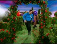 TheWigglesandHenryinAtPlay.jpg (61 KB) The Wiggles and Henry