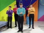 The Wiggles clap 5 times