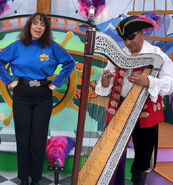 Zoe and Captain Feathersword in "Los Wiggles: ¡El Alfabeto Canciones en Español!"