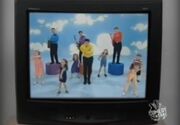 VS--YouTube-TheWigglesonYesDear2002-0’05”