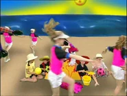 HavingFunattheBeach(1999)23.jpg (58 KB) Cassandra