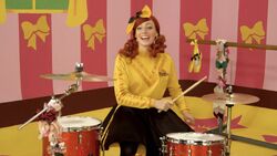 Emma online wiggle drums