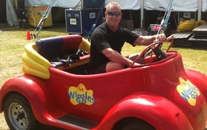 Note: The hubcap, the front seats and the headlights were absent.