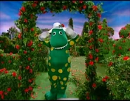 AtPlay97.jpg (62 KB) "Bye-Bye."