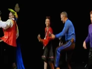 CaterinaMeteinTakingOffTour!.jpg (26 KB) Caterina in "Taking Off Tour!"