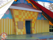 Wigglehouse at Six Flags without Flora Door