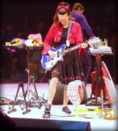 BznxIKgCEAEJsOy.jpg (126 KB) Caterina and Lachy