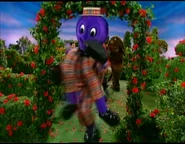 HenryandWagsinAtPlay.jpg (59 KB) Henry and Wags